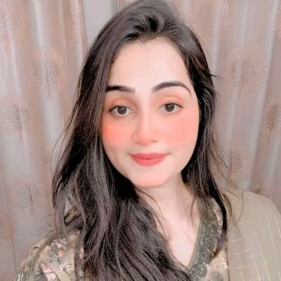 IQRA 😻's profile picture