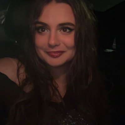 helovesroxierae's profile picture