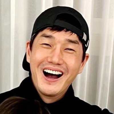 oziloversclub's profile picture