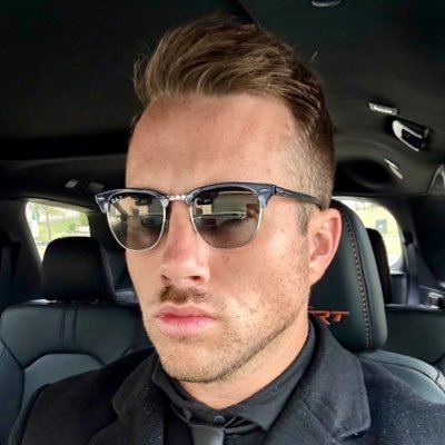 E's profile picture