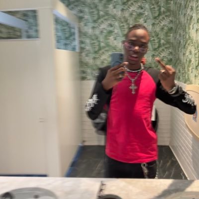lou's profile picture