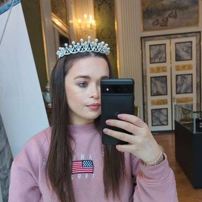 ⚡'s profile picture