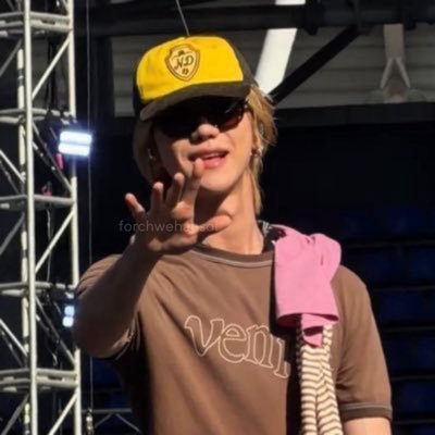 kc 🦦's profile picture