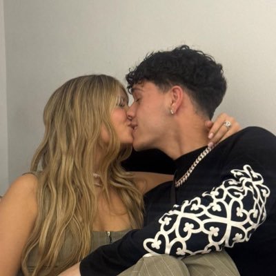 R's profile picture