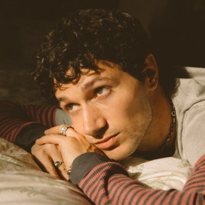 jeremy zucker's profile picture
