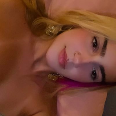 ⋆✴︎˚。⋆𝚜𝚘𝚕 𝚝𝚊𝚛𝚘́𝚕𝚘𝚐𝚊 ⚢'s profile picture