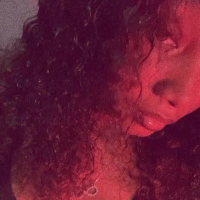 N 💕's profile picture