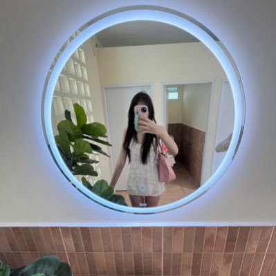 𝓘's profile picture
