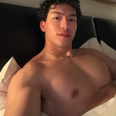 AT's profile picture