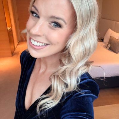 Amanda | White sneaker girlie's profile picture