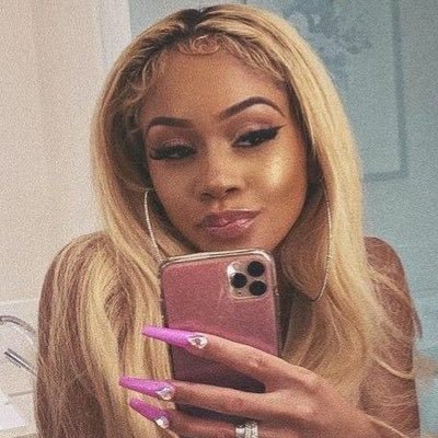 vee ♡‧₊˚'s profile picture