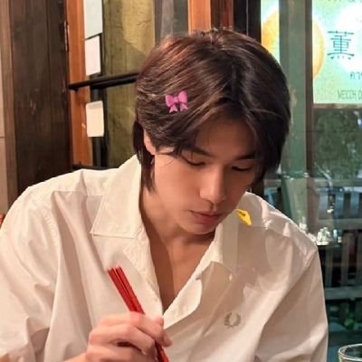 shi⁷ シ's profile picture