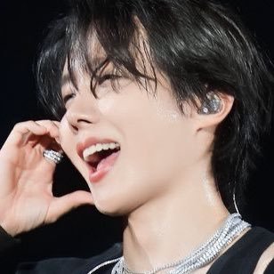 HOBI’S LIL HOOLIGAN⁷ 🥺💜's profile picture