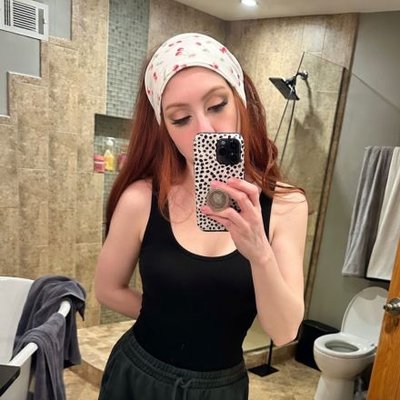 KinkyRedhead698's profile picture