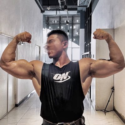 雄's profile picture