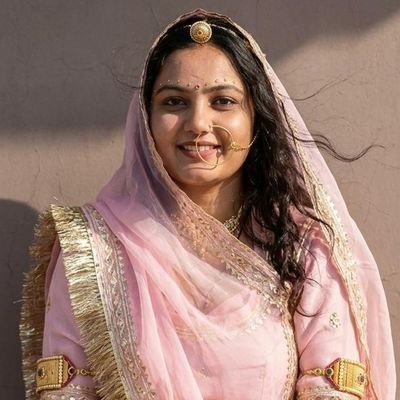 𝐏𝐫𝐢𝐲𝐚 𝐓𝐚𝐧𝐰𝐚𝐫's profile picture