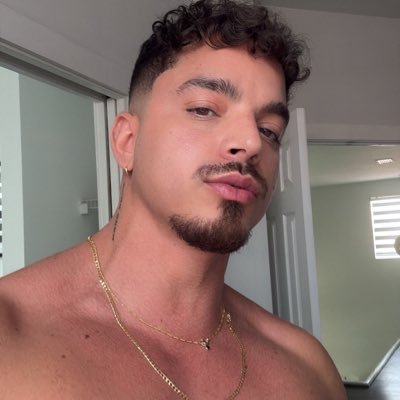poyatosecret's profile picture