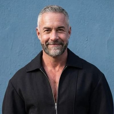 victor081335's profile picture