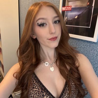redlinerosie's profile picture