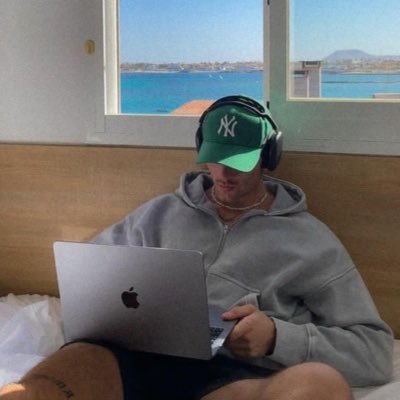 aresotik's profile picture