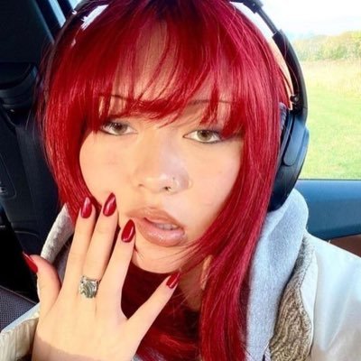 zara alacahan's profile picture