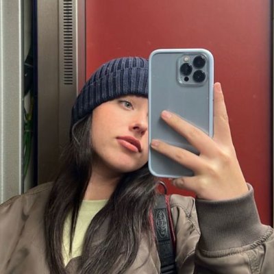 thaina's profile picture