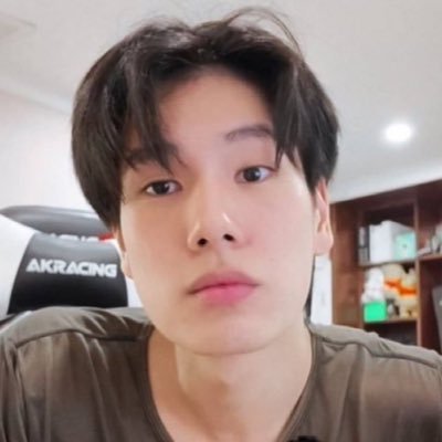 𝐿𝑖𝑠𝑎 𝐵𝑜𝑜𝑛𝐷𝑖𝑛 🪭 𝑉𝑎𝑖 𝑣𝑒𝑟 𝑜 𝐵𝑇𝑆's profile picture