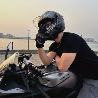 Yihoy1's profile picture
