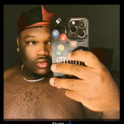 loverlovee98's profile picture