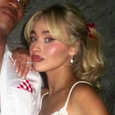 lola's profile picture