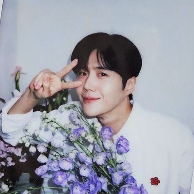 WITH's profile picture