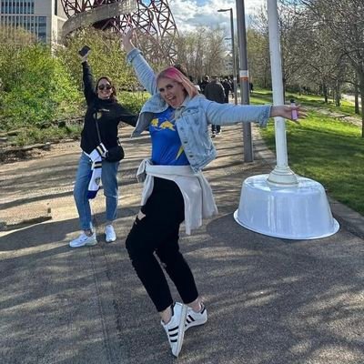 Kelly 🦩 💙🤍💛's profile picture