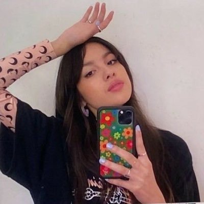zee seems pretty sad's profile picture