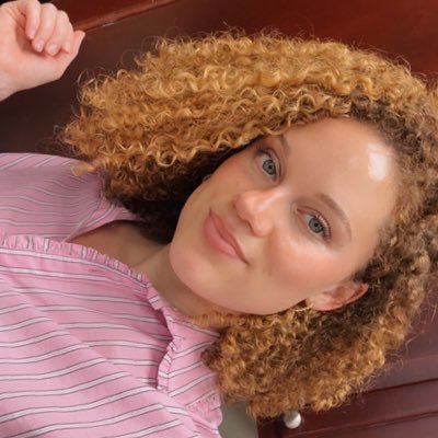 thecurlygirlgab's profile picture