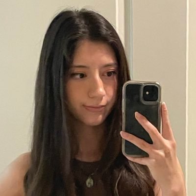 victoria holmes's profile picture