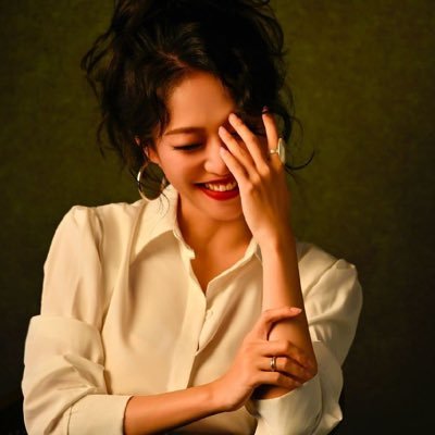 。's profile picture