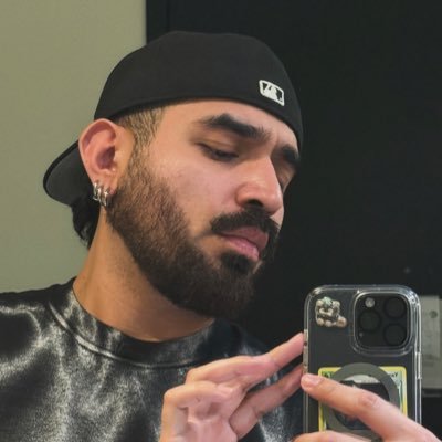 uıɐɹp's profile picture