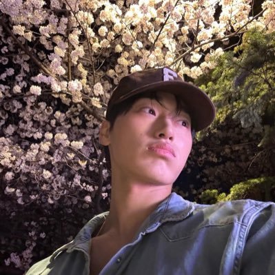 ZARA IS SEEING ATEEZ ᯓ★'s profile picture