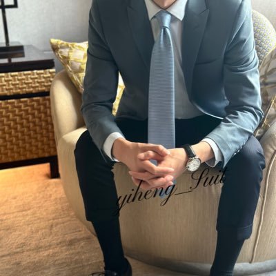 yiheng_Suit's profile picture