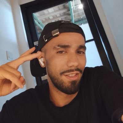 v2perx's profile picture