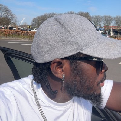 NasTees_b's profile picture