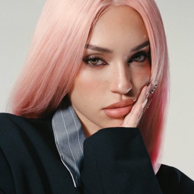 daily daniela's profile picture