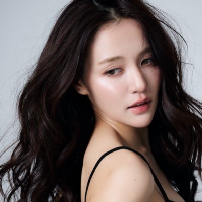 ผผที่แปลว่าผิงผิง's profile picture
