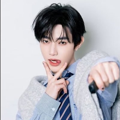 𝚜𝚝𝚊𝚢.'s profile picture