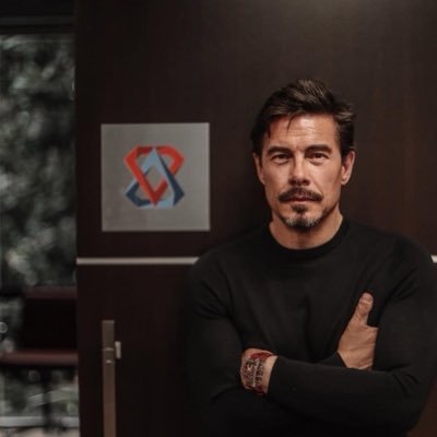 Robert_E_Grant_'s profile picture