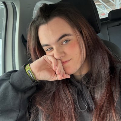 elena 🍺's profile picture