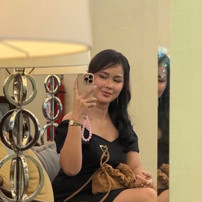 el ᢉ𐭩's profile picture