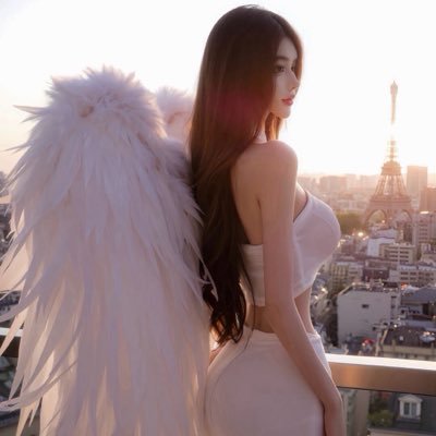 DearHyunna's profile picture