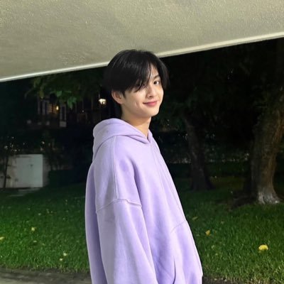 𝔹𝕖 𝕎𝕚𝕥𝕙 ℂ𝕠𝕡𝕡𝕖𝕣 ★ (📚📝)'s profile picture