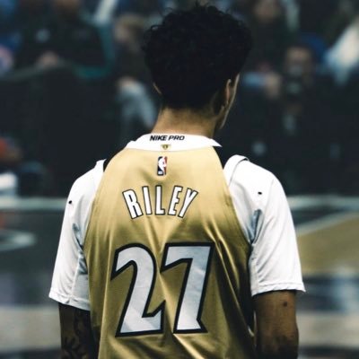 riley シ's profile picture